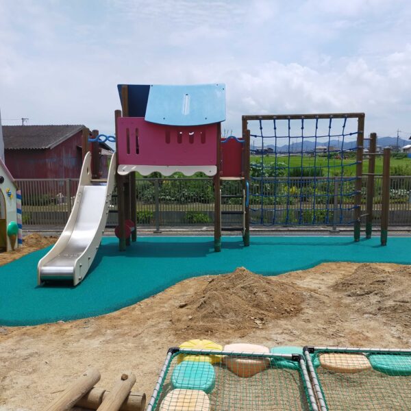 ゴムチップ舗装　ソフトグラウンド