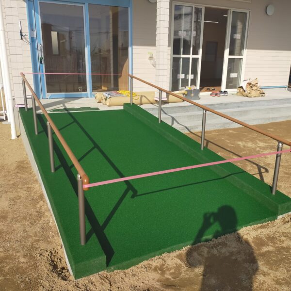 ゴムチップ舗装