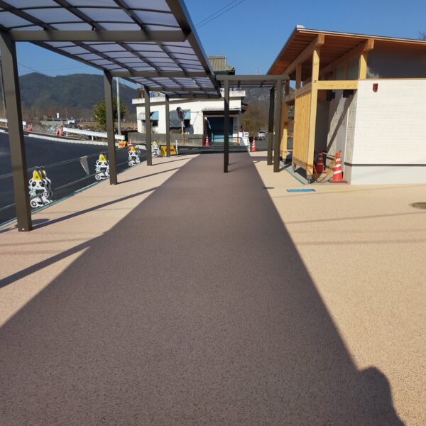 赤磐市公共施設 ゴムチップ舗装