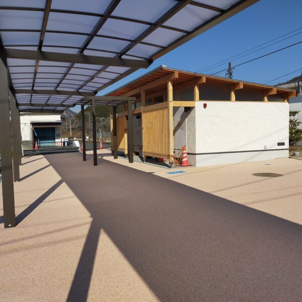 赤磐市公共施設 ゴムチップ舗装