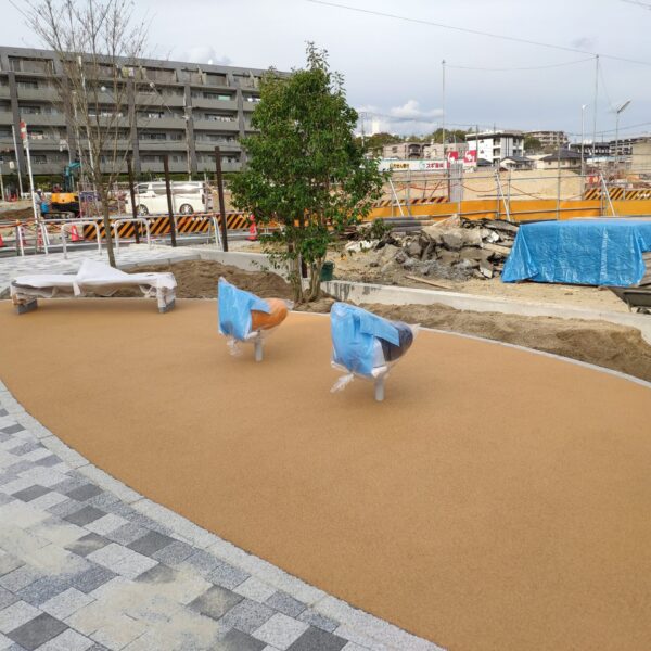 ゴムチップ舗装