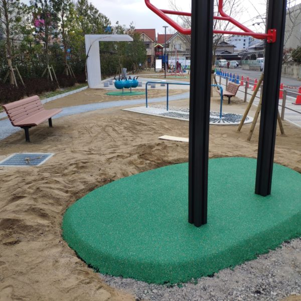 ゴムチップ舗装