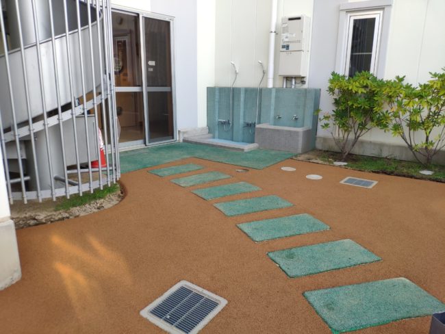 ゴムチップ舗装