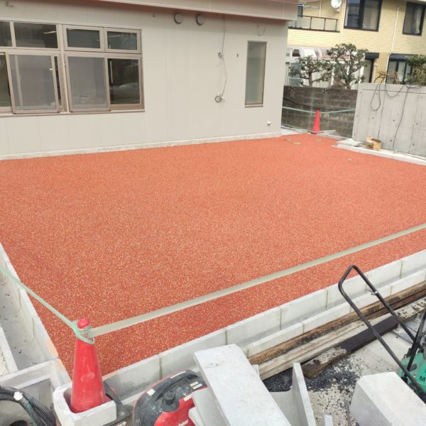 ゴムチップ舗装