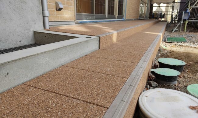 ゴムチップ舗装