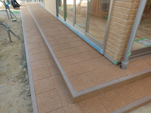 ゴムチップ舗装