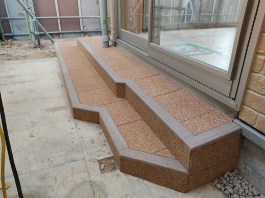 ゴムチップ舗装