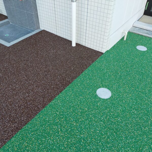 ゴムチップ舗装