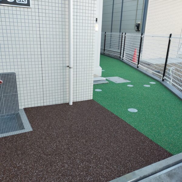 ゴムチップ舗装