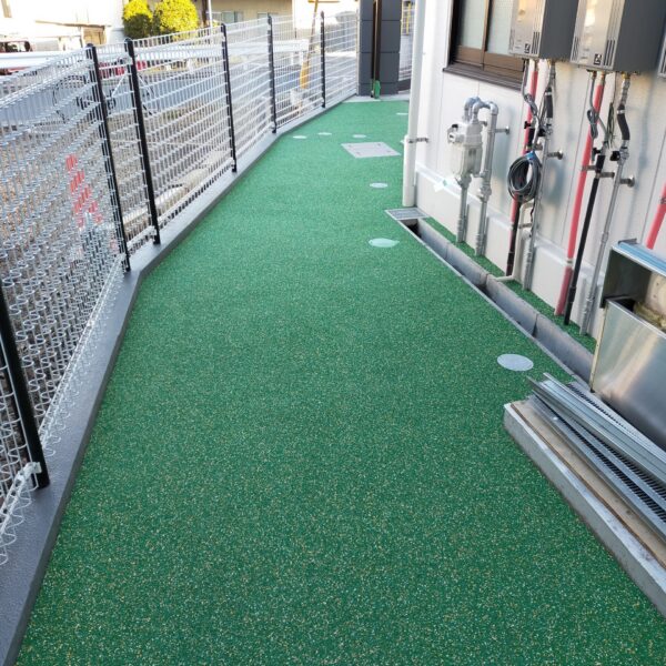 ゴムチップ舗装