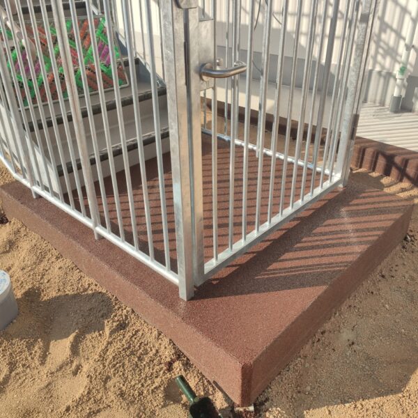 ゴムチップ舗装