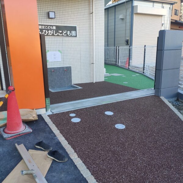 ゴムチップ舗装