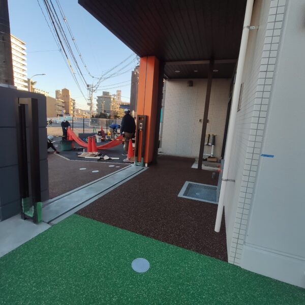 ゴムチップ舗装