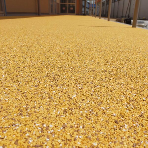 岡山県総社市児童福祉施設 ゴムチップ舗装