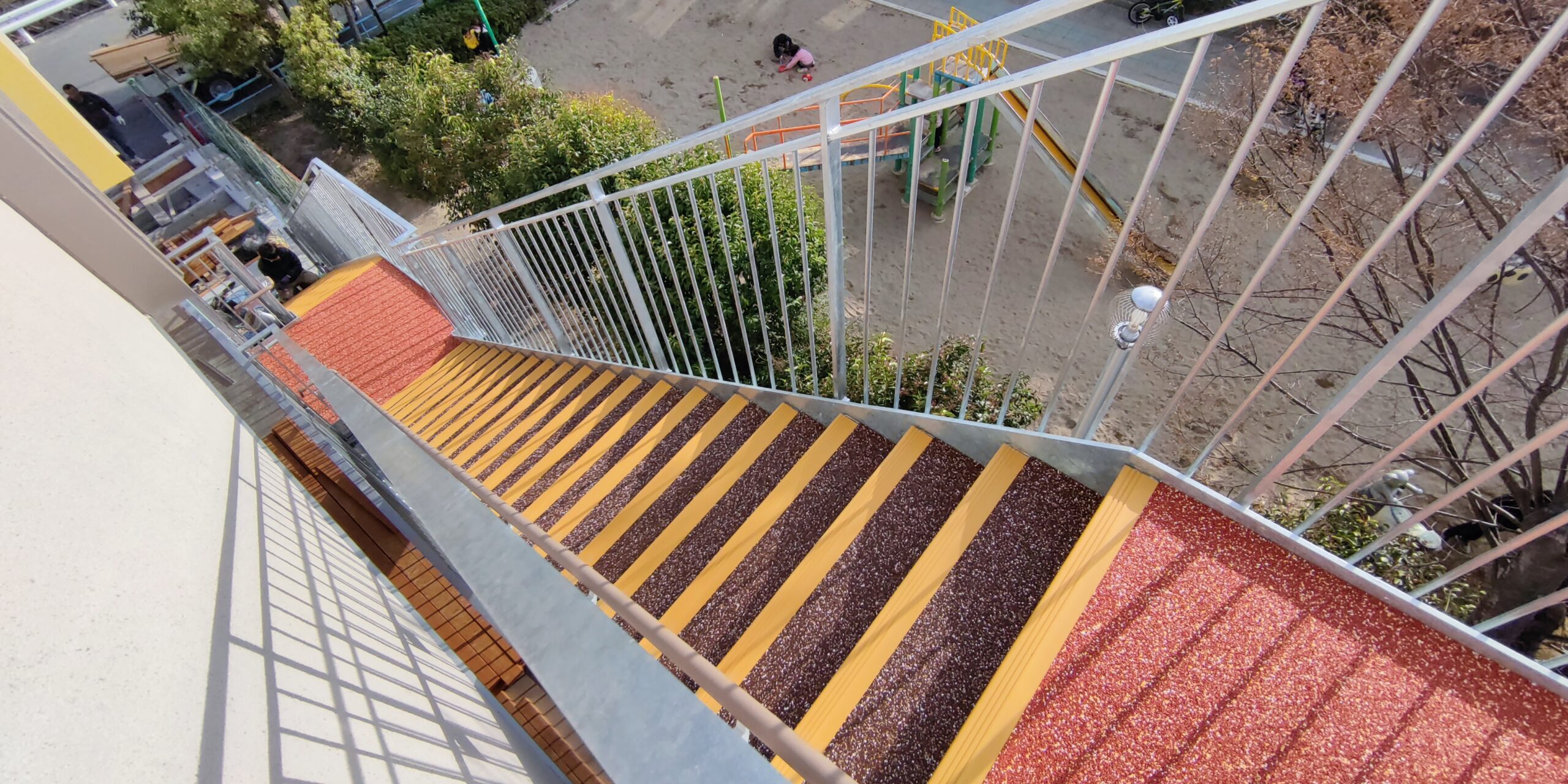 ゴムチップ舗装