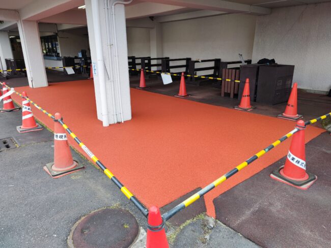 ゴムチップ舗装