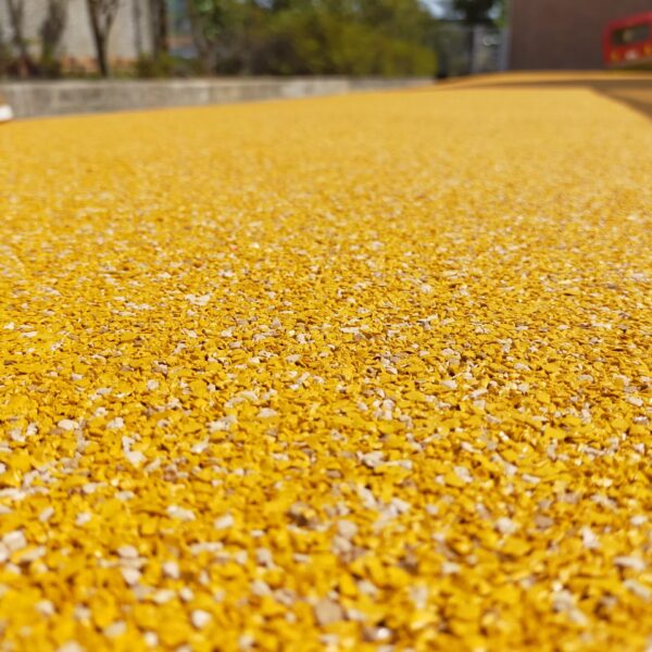 ゴムチップ舗装