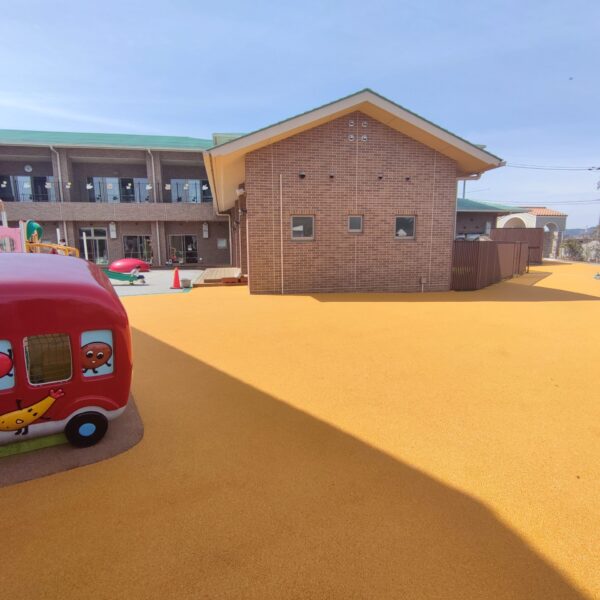 ゴムチップ舗装