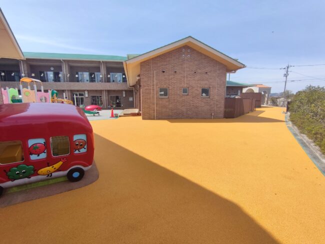 ゴムチップ舗装