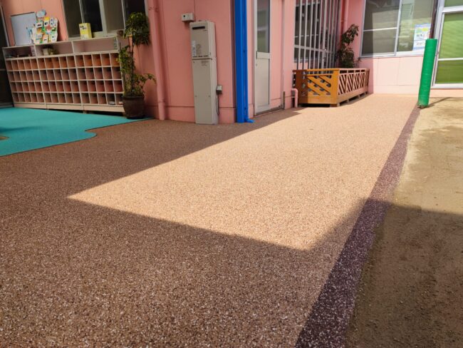 ゴムチップ舗装