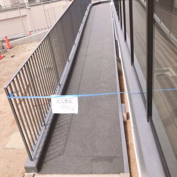 ゴムチップ舗装