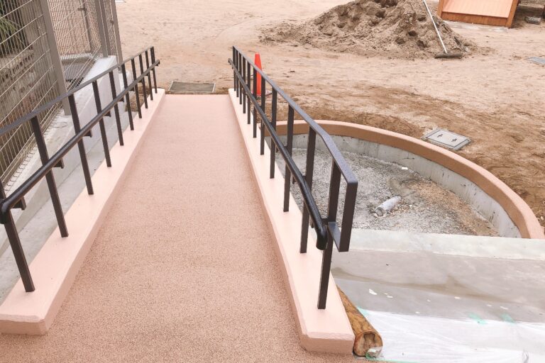 ゴムチップ舗装