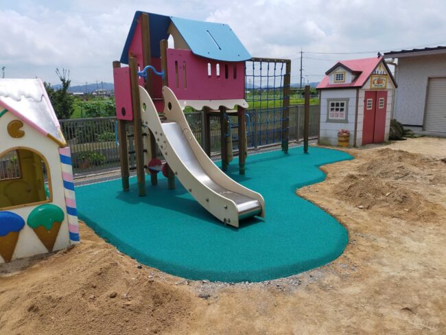 ゴムチップ舗装　ソフトグラウンド