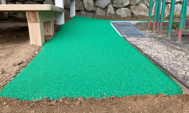 ゴムチップ舗装