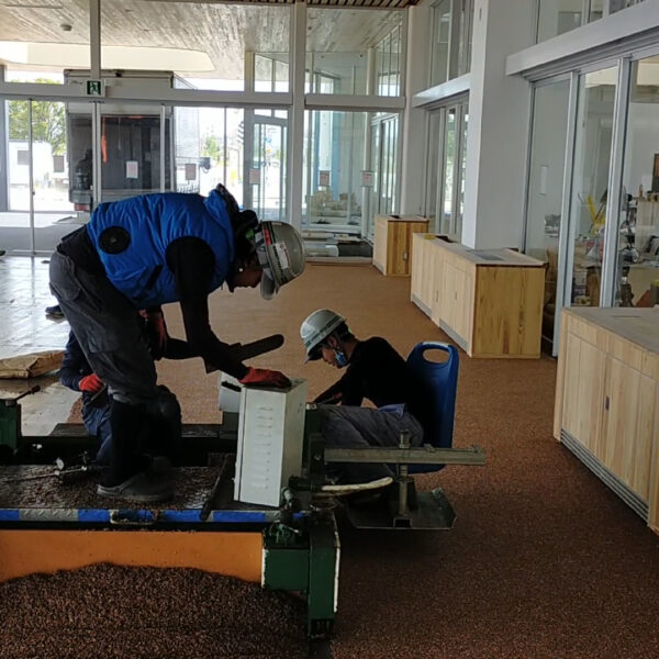 フィニッシャー 背面全体