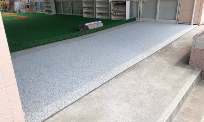 ゴムチップ舗装