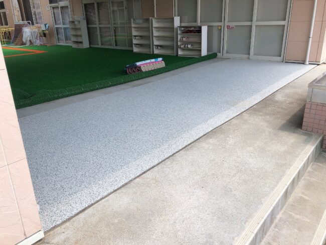 ゴムチップ舗装