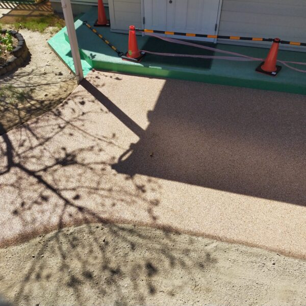 ゴムチップ舗装