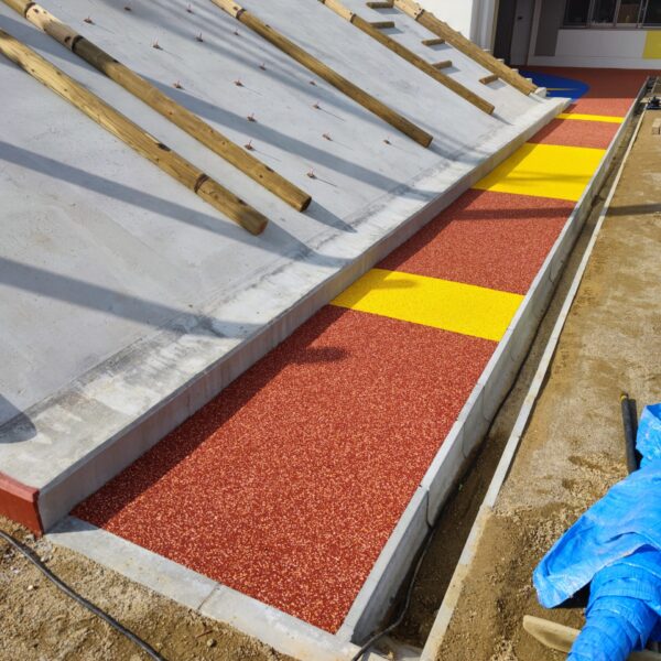 大阪府大阪狭山市 保育施設 (2) ゴムチップ舗装