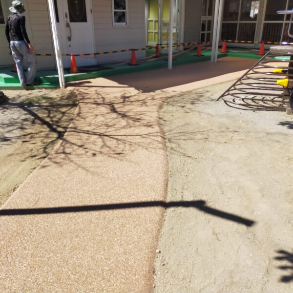 ゴムチップ舗装