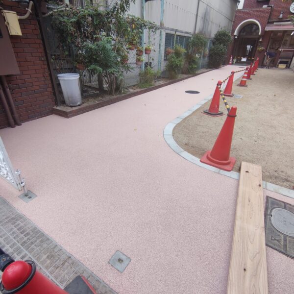 ゴムチップ舗装