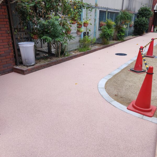 ゴムチップ舗装