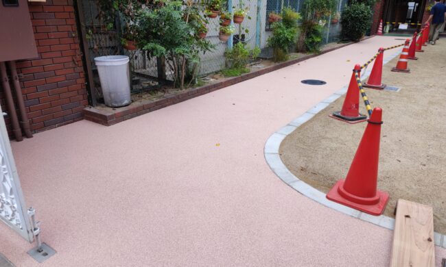 ゴムチップ舗装