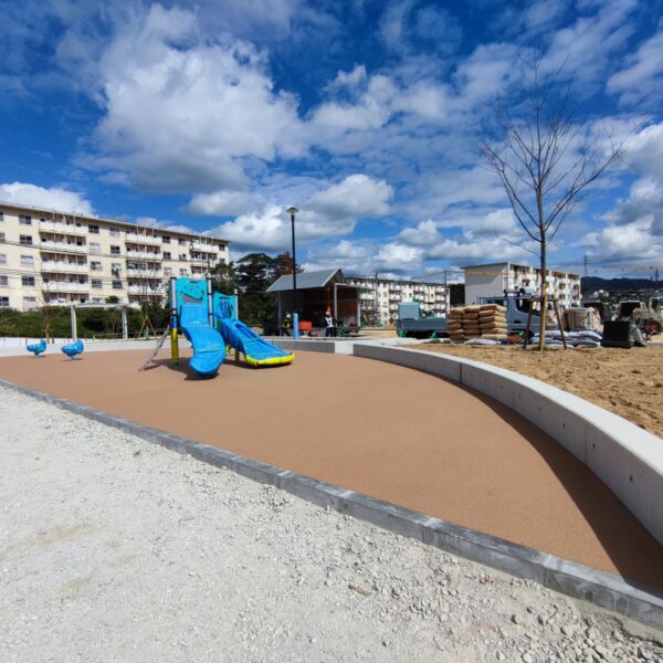 ゴムチップ舗装