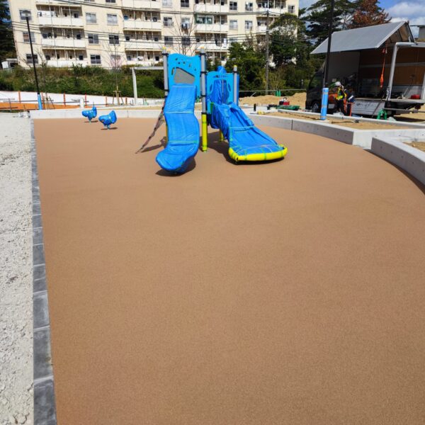 ゴムチップ舗装