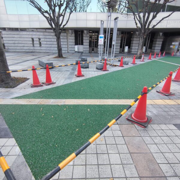 兵庫県神戸市 病院施設2 ゴムチップ舗装