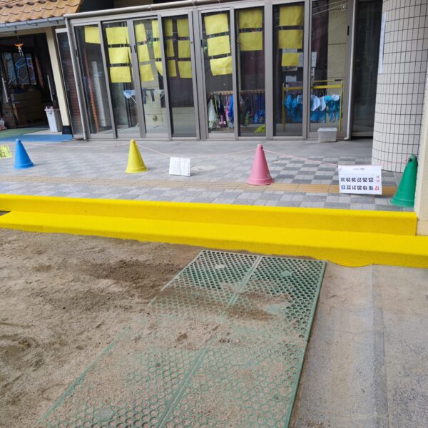 広島県広島市 保育施設 (2) ゴムチップ舗装