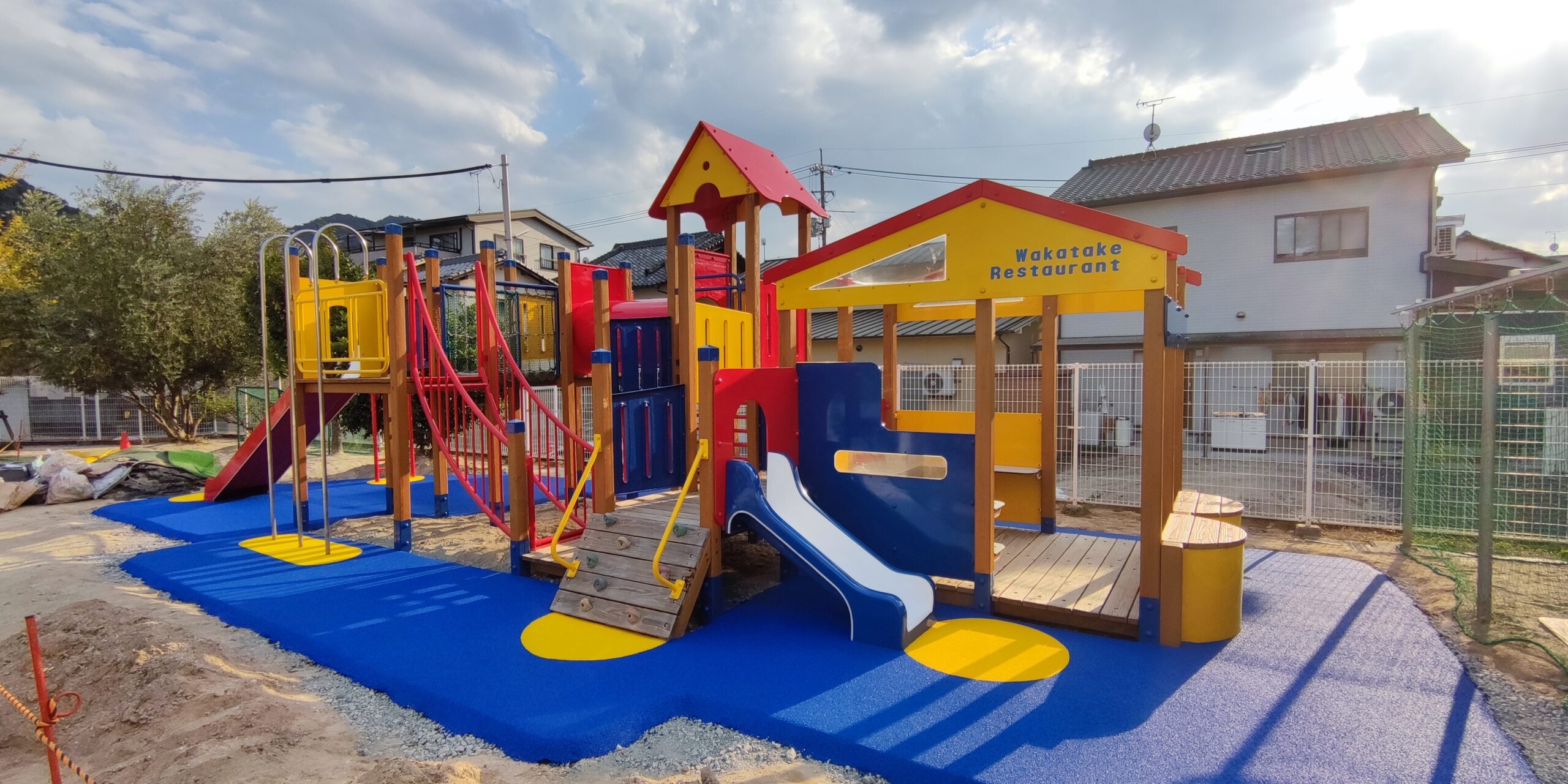 ゴムチップ舗装