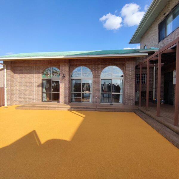 ゴムチップ舗装