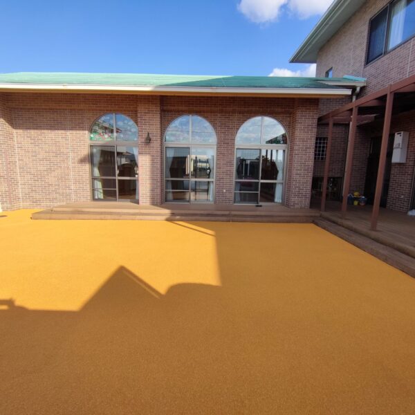 ゴムチップ舗装