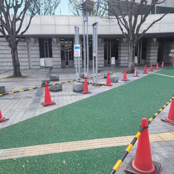 兵庫県神戸市 病院施設 ゴムチップ舗装