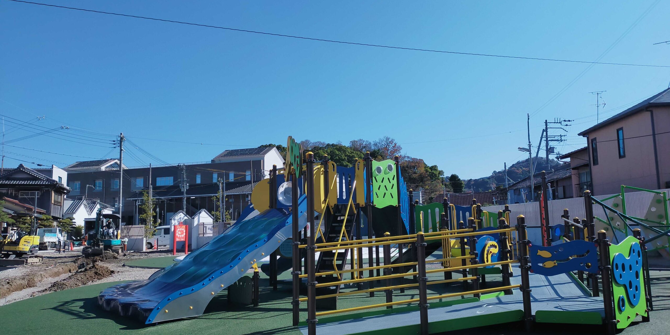 ソフトグラウンド　砂場枠タイプ　ゴムチップ舗装