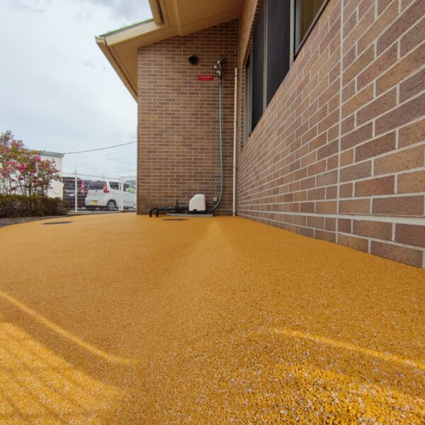 ソフトグラウンド　砂場枠タイプ　ゴムチップ舗装