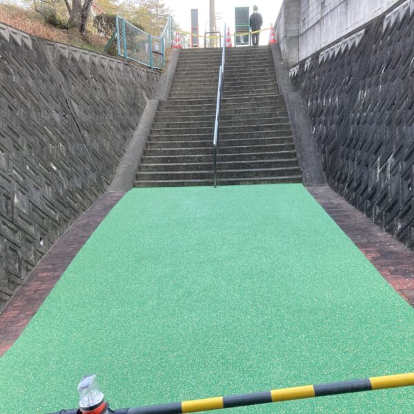 ゴムチップ舗装　ソフトグラウンド