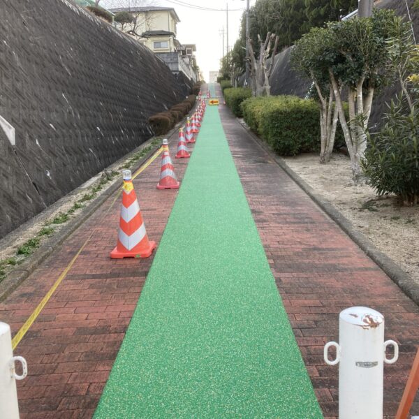 ゴムチップ舗装　ソフトグラウンド