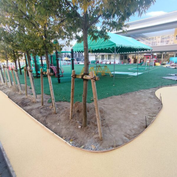 ゴムチップ舗装　ソフトグラウンド